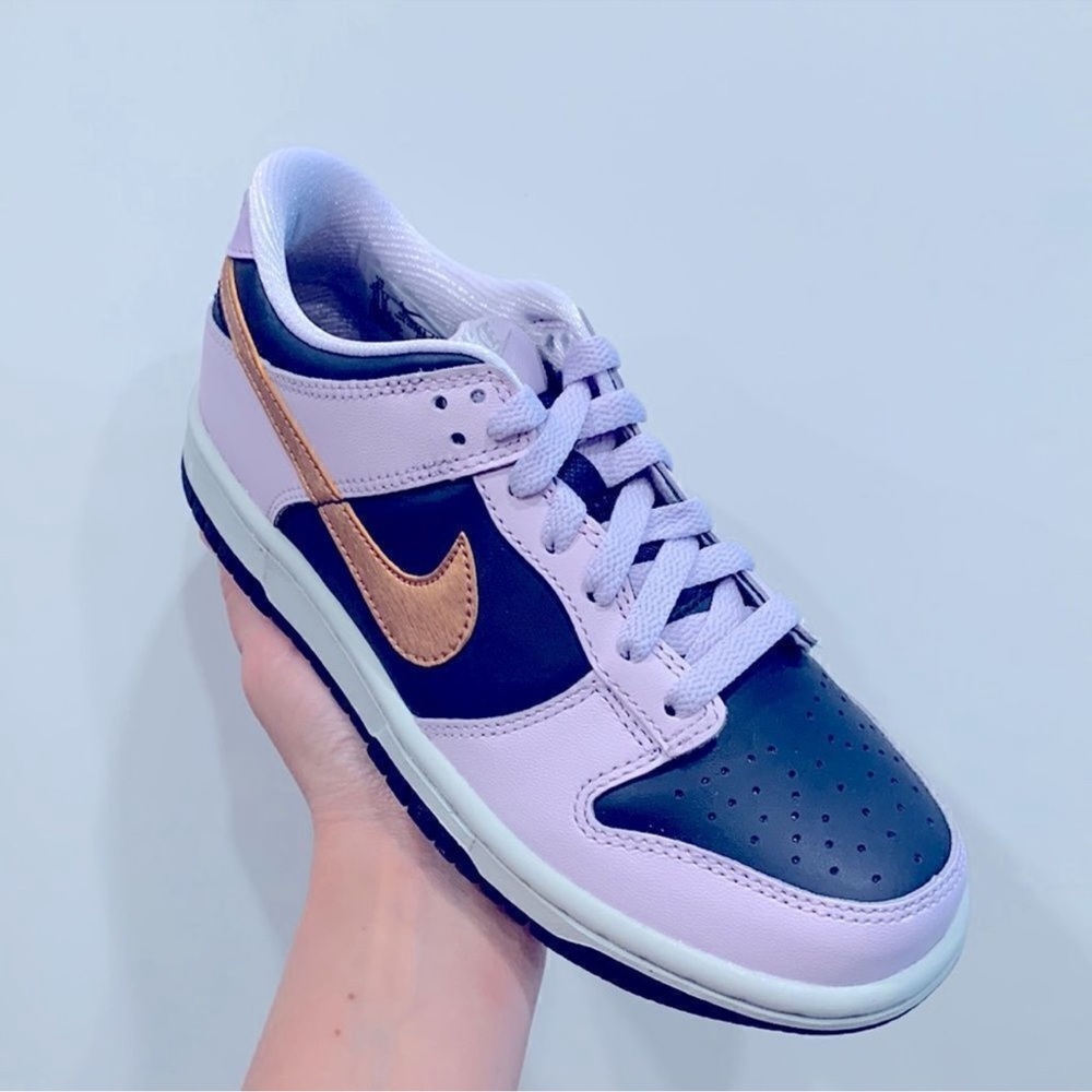 NIKE DUNK LOW SE GS SNEAKERS - Picture 3 of 12